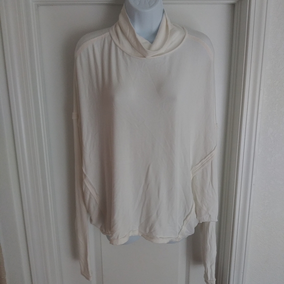 Free People We The Free Alameda Turtleneck Top - Picture 5 of 7